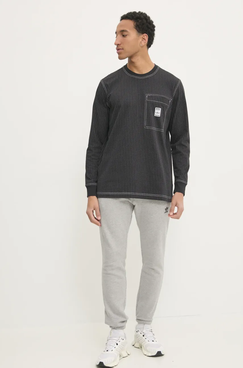 Хлопковый лонгслив adidas Originals Wabash цвет чёрный узорный JP4479 Хлопковый лонгслив adidas Originals Wabash цвет чёрный узорный JP4479
