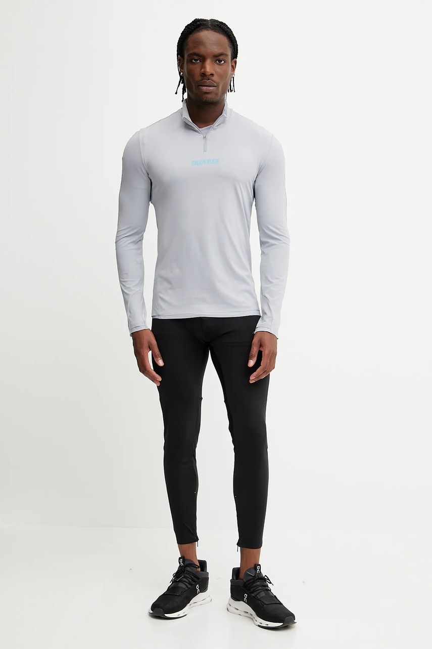 Лонгслив для тренировок Calvin Klein Performance цвет серый с принтом LVGMF4K210