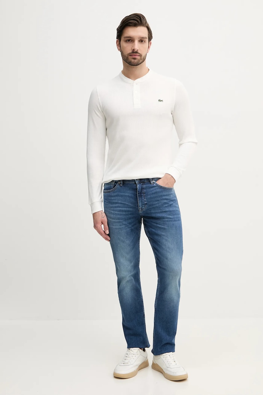 Лонгслив Lacoste цвет белый с аппликацией TH0035 Лонгслив Lacoste цвет белый с аппликацией TH0035
