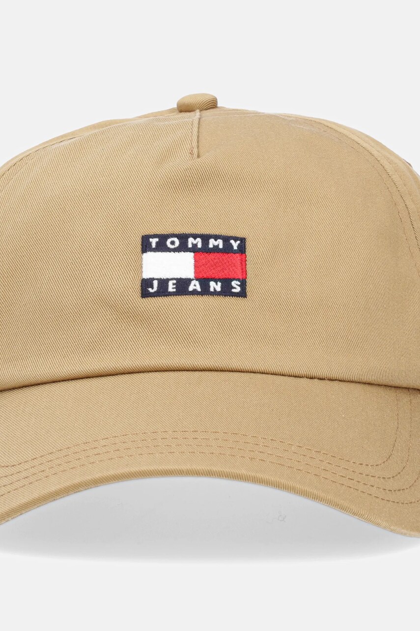 Хлопковая кепка Tommy Jeans цвет зелёный с аппликацией AW0AW16991 Хлопковая кепка Tommy Jeans цвет зелёный с аппликацией AW0AW16991