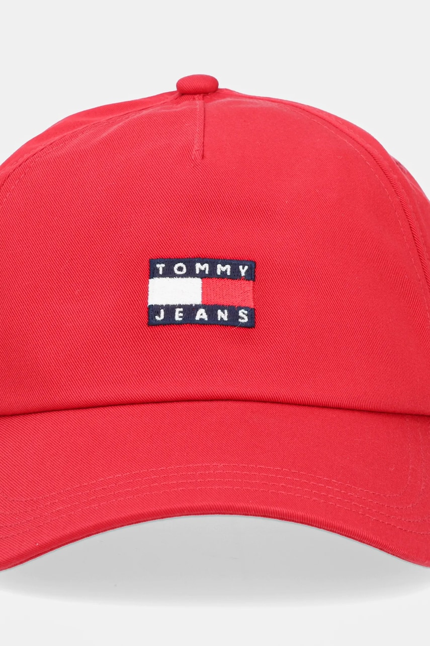 Хлопковая кепка Tommy Jeans цвет бежевый с аппликацией AW0AW16991 Хлопковая кепка Tommy Jeans цвет бежевый с аппликацией AW0AW16991