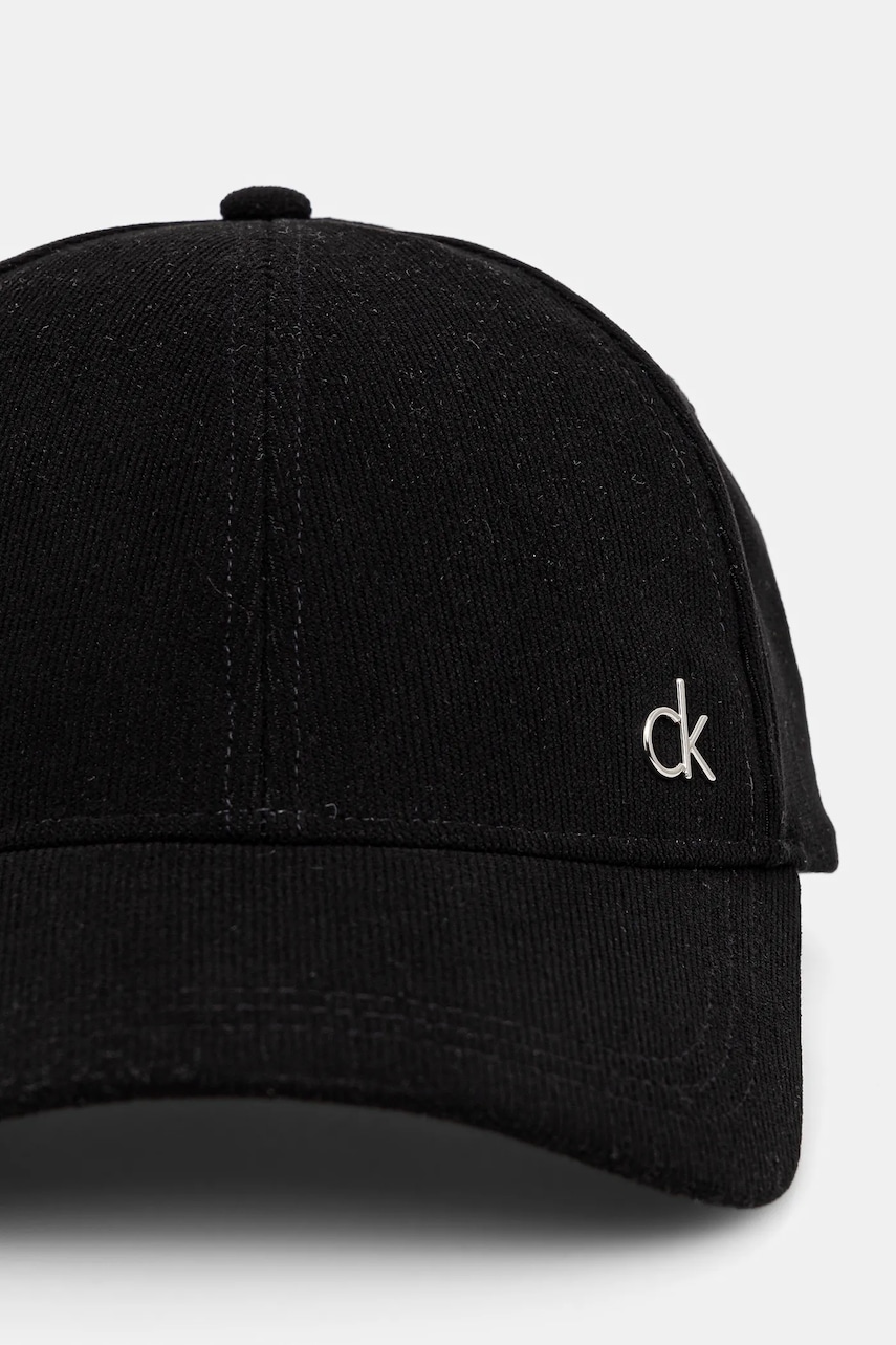 Вельветовая кепка Calvin Klein цвет чёрный однотонная K60K612894 Вельветовая кепка Calvin Klein цвет чёрный однотонная K60K612894