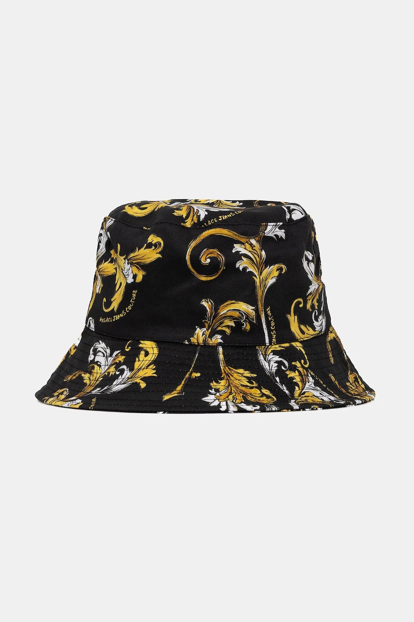 Шляпа из хлопка Versace Jeans Couture цвет чёрный хлопковая 78HAZK06 ZG364 Шляпа из хлопка Versace Jeans Couture цвет чёрный хлопковая 78HAZK06 ZG364
