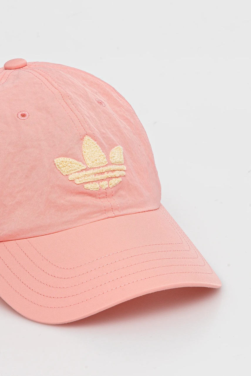 Кепка adidas Originals цвет розовый с аппликацией JD5353