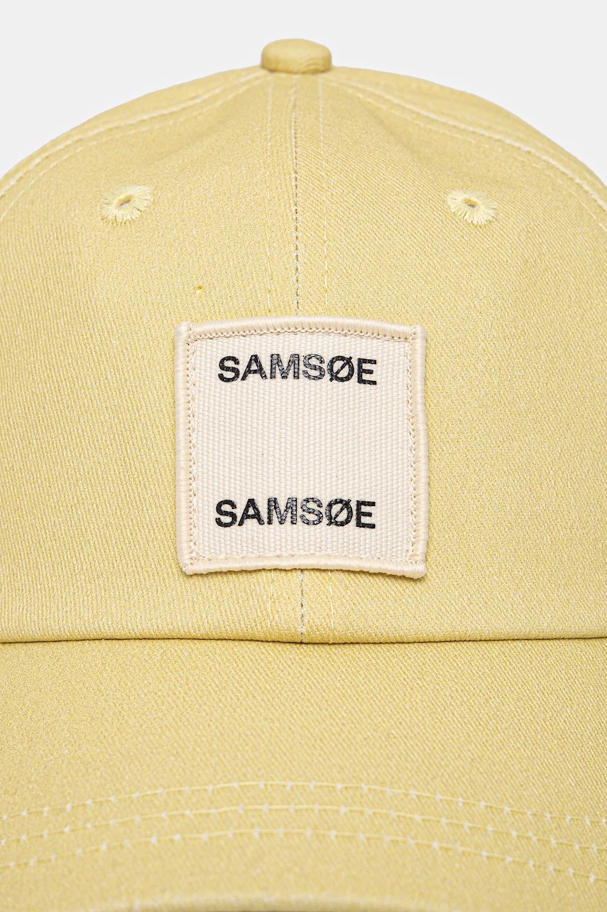 Хлопковая кепка Samsoe Samsoe SASAMSOE цвет жёлтый с аппликацией F25100107 Хлопковая кепка Samsoe Samsoe SASAMSOE цвет жёлтый с аппликацией F25100107