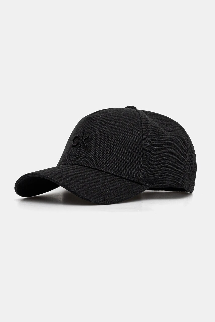 

Ленена шапка с козирка Calvin Klein в черно с апликация K60K613118, Черен