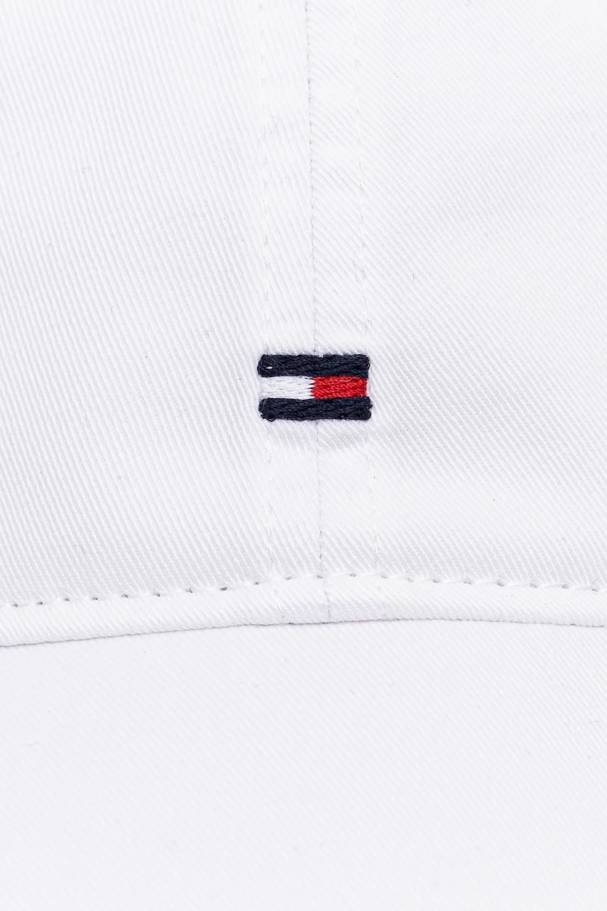 Хлопковая кепка Tommy Hilfiger цвет белый однотонная AW0AW17131 Хлопковая кепка Tommy Hilfiger цвет белый однотонная AW0AW17131