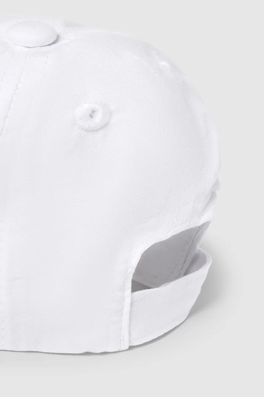 Детская хлопковая кепка Mayoral Newborn цвет белый с аппликацией 9885