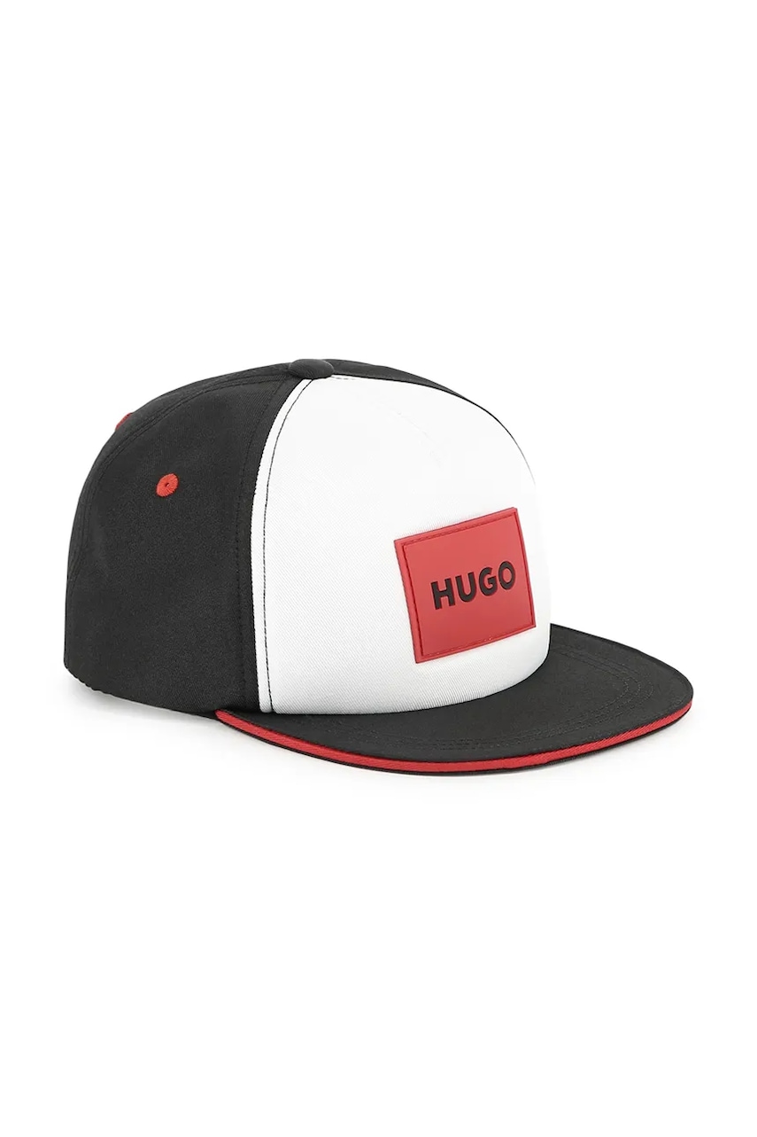 

Детска шапка с козирка HUGO в бяло с апликация G00312, Черен