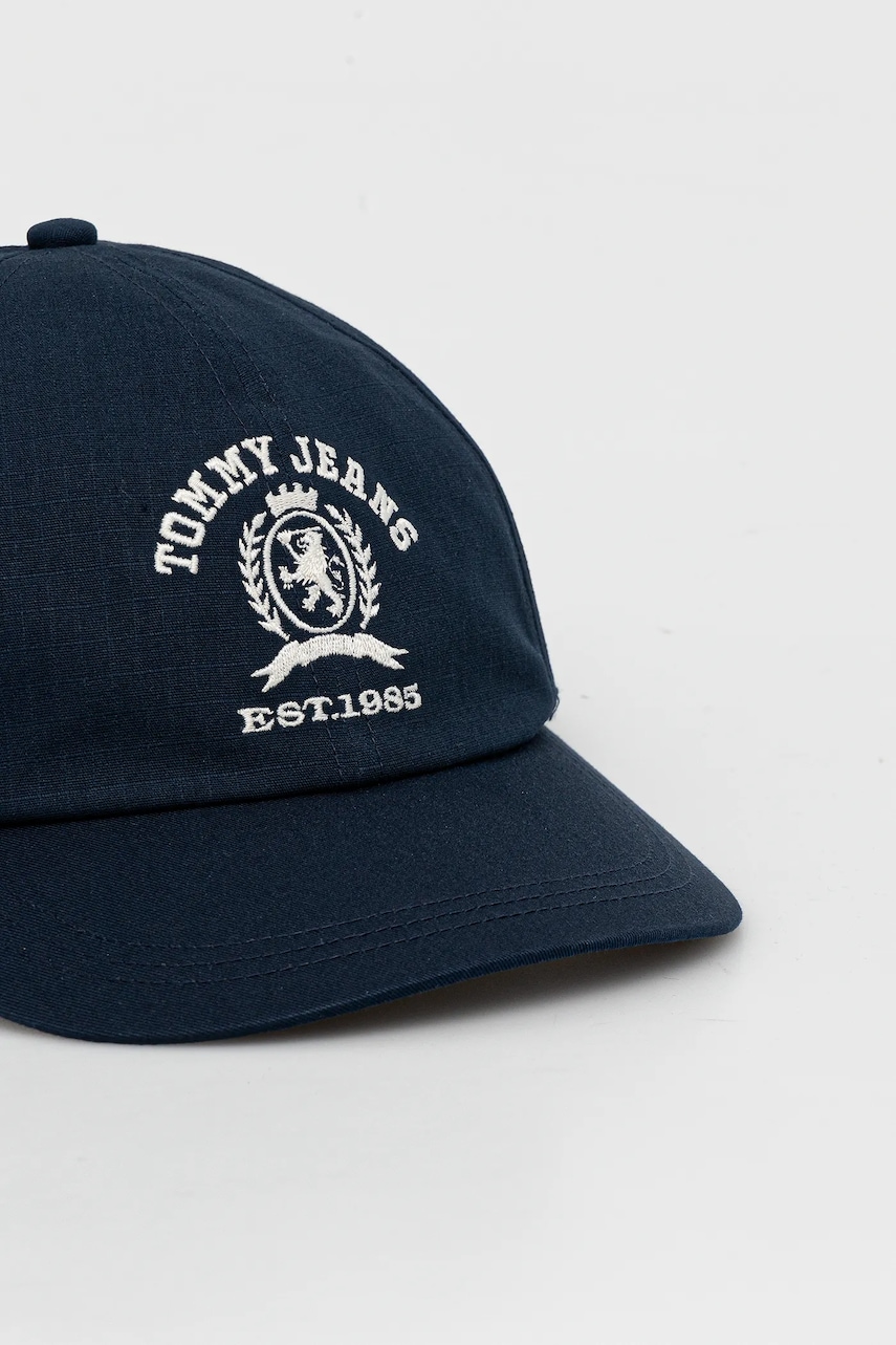 Хлопковая кепка Tommy Jeans мужская цвет синий с аппликацией AM0AM13286 Хлопковая кепка Tommy Jeans мужская цвет синий с аппликацией AM0AM13286