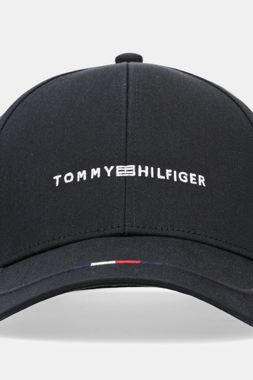 Хлопковая кепка Tommy Hilfiger цвет чёрный с аппликацией AM0AM13001 Хлопковая кепка Tommy Hilfiger цвет чёрный с аппликацией AM0AM13001