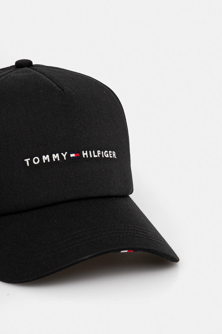 Хлопковая кепка Tommy Hilfiger цвет чёрный с аппликацией AM0AM13162 Хлопковая кепка Tommy Hilfiger цвет чёрный с аппликацией AM0AM13162