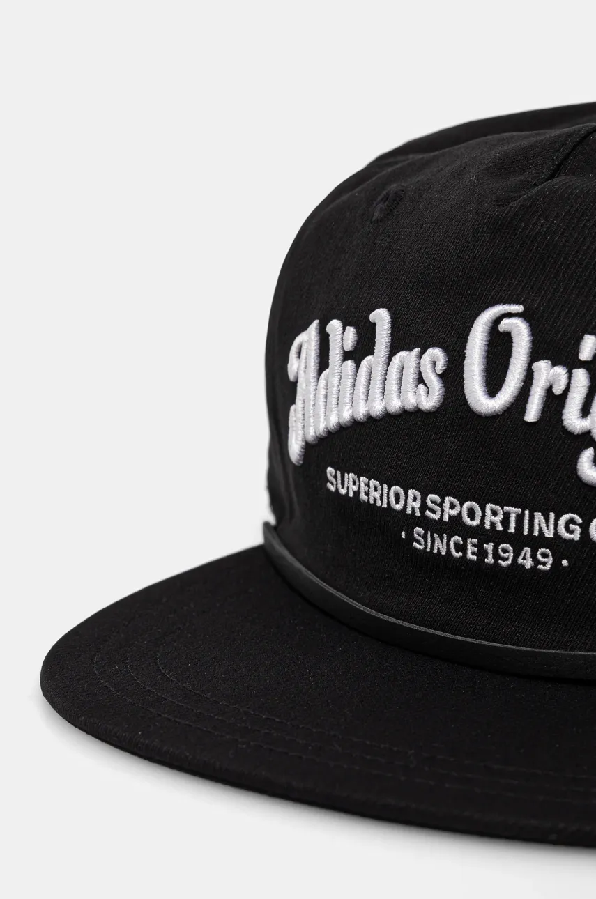 Кепка adidas Originals FLATBRIM цвет чёрный с аппликацией JD0997 Кепка adidas Originals FLATBRIM цвет чёрный с аппликацией JD0997