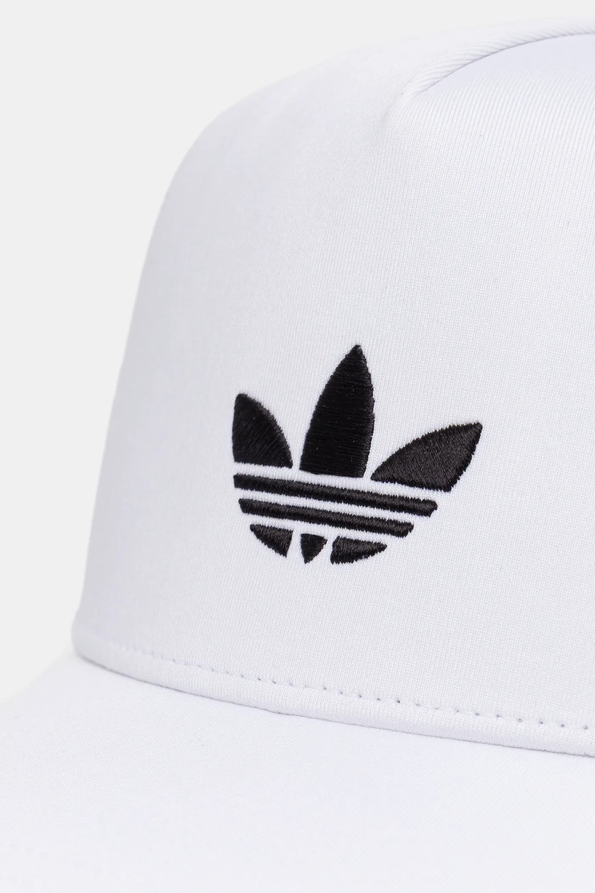 Кепка adidas Originals CURVED TRUCKER цвет белый с аппликацией JC6039