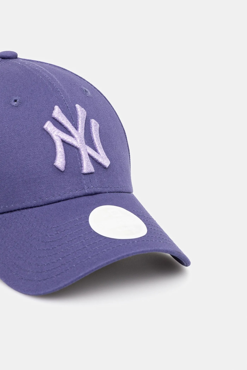 Хлопковая кепка New Era цвет фиолетовый с аппликацией 60595490 Хлопковая кепка New Era цвет фиолетовый с аппликацией 60595490