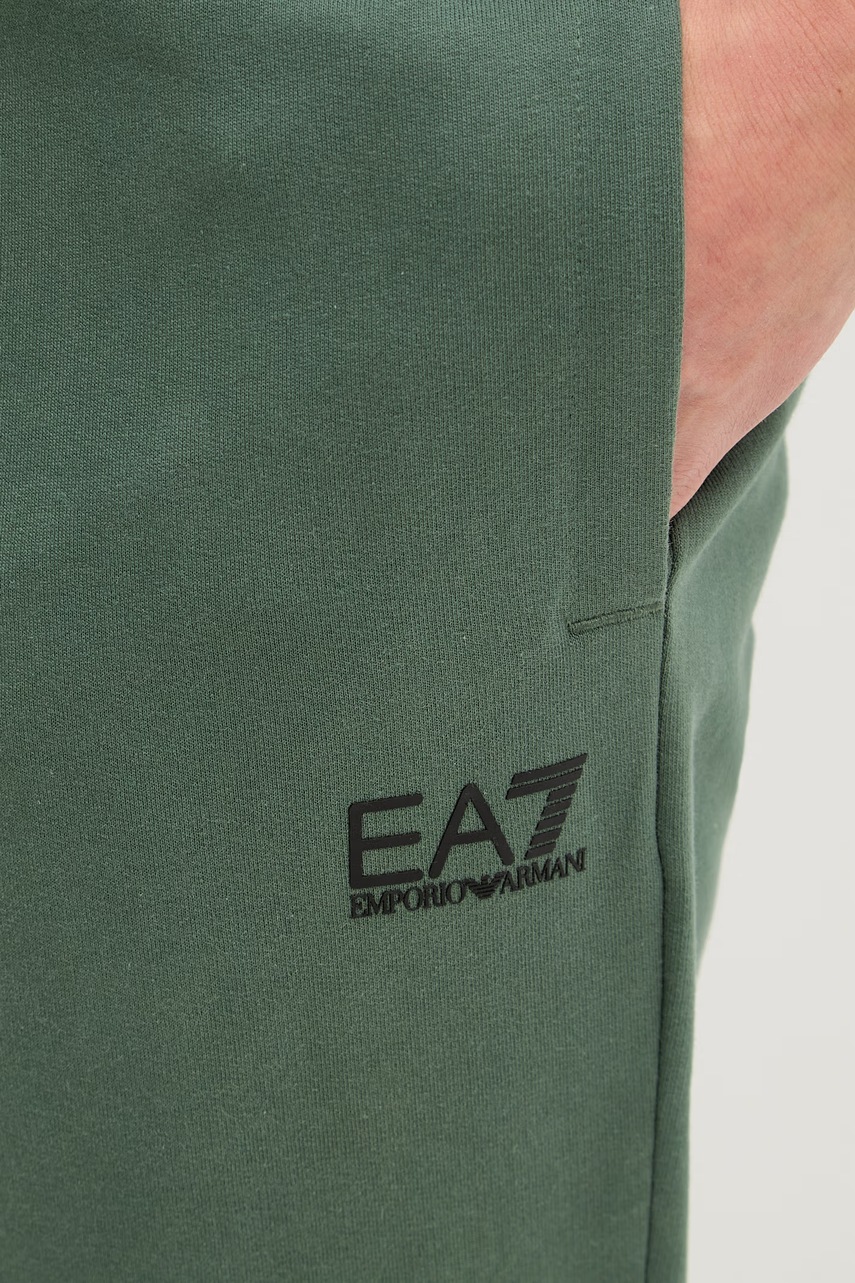 Bavlnená tepláková súprava EA7 Emporio Armani.