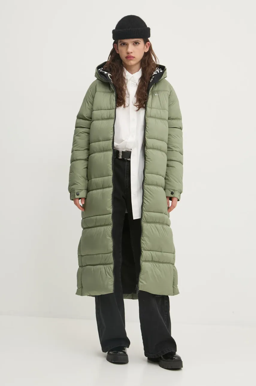 Хлопковая рубашка Tommy Jeans женская цвет белый relaxed классический воротник DW0DW19357 Хлопковая рубашка Tommy Jeans женская цвет белый relaxed классический воротник DW0DW19357