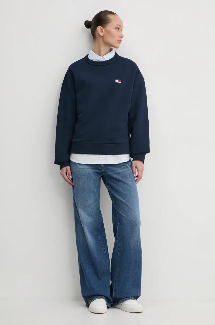 Хлопковая рубашка Tommy Jeans женская regular классический воротник DW0DW19890 Хлопковая рубашка Tommy Jeans женская regular классический воротник DW0DW19890