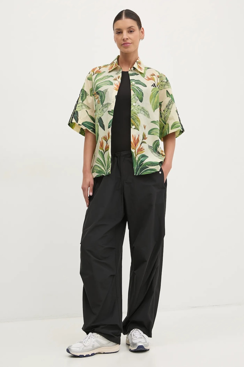 Рубашка adidas x Farm Rio женская цвет бежевый relaxed классический воротник JD6280 Рубашка adidas x Farm Rio женская цвет бежевый relaxed классический воротник JD6280