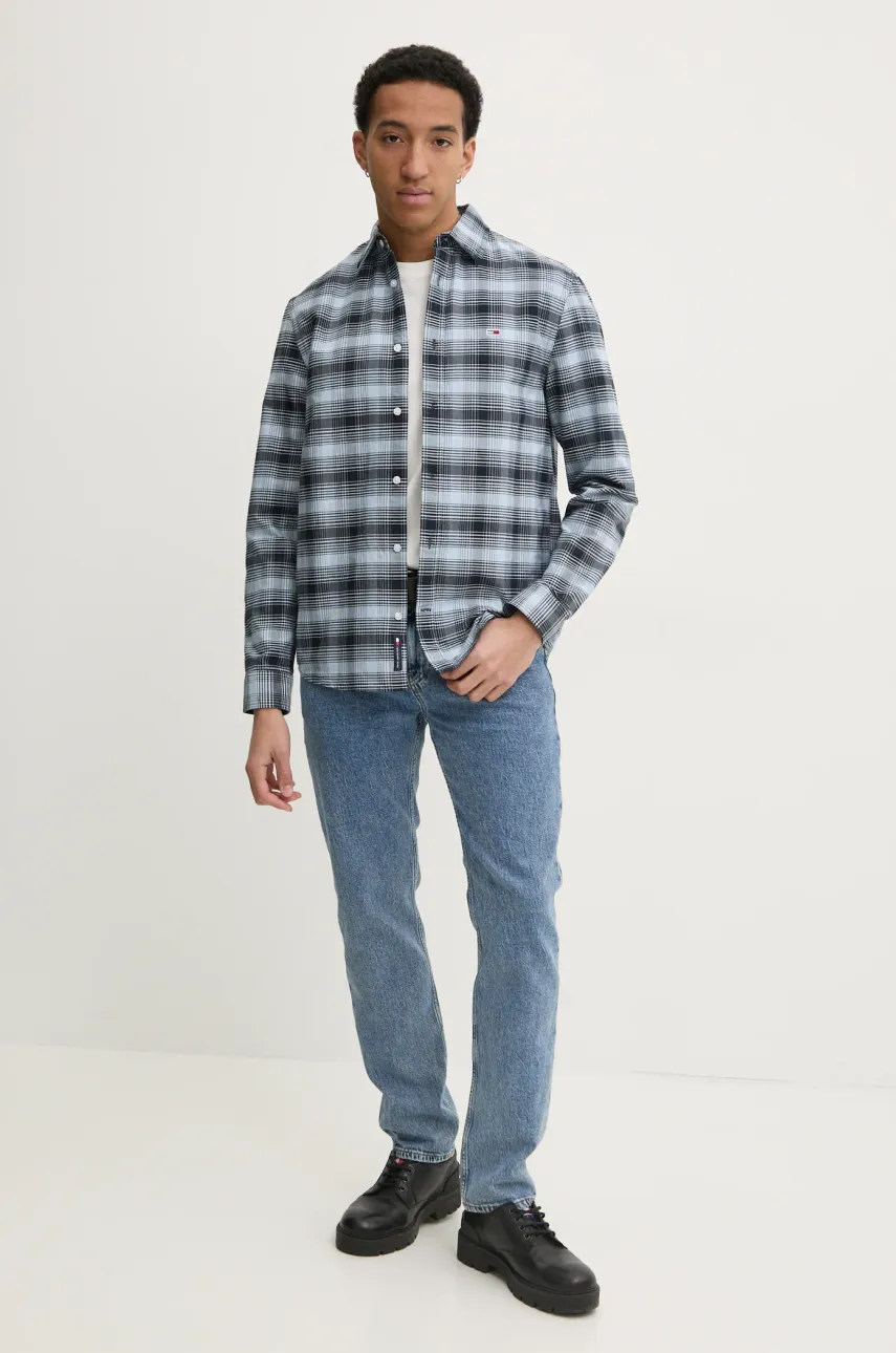 Рубашка Tommy Jeans мужская цвет синий regular классический воротник DM0DM21096 Рубашка Tommy Jeans мужская цвет синий regular классический воротник DM0DM21096