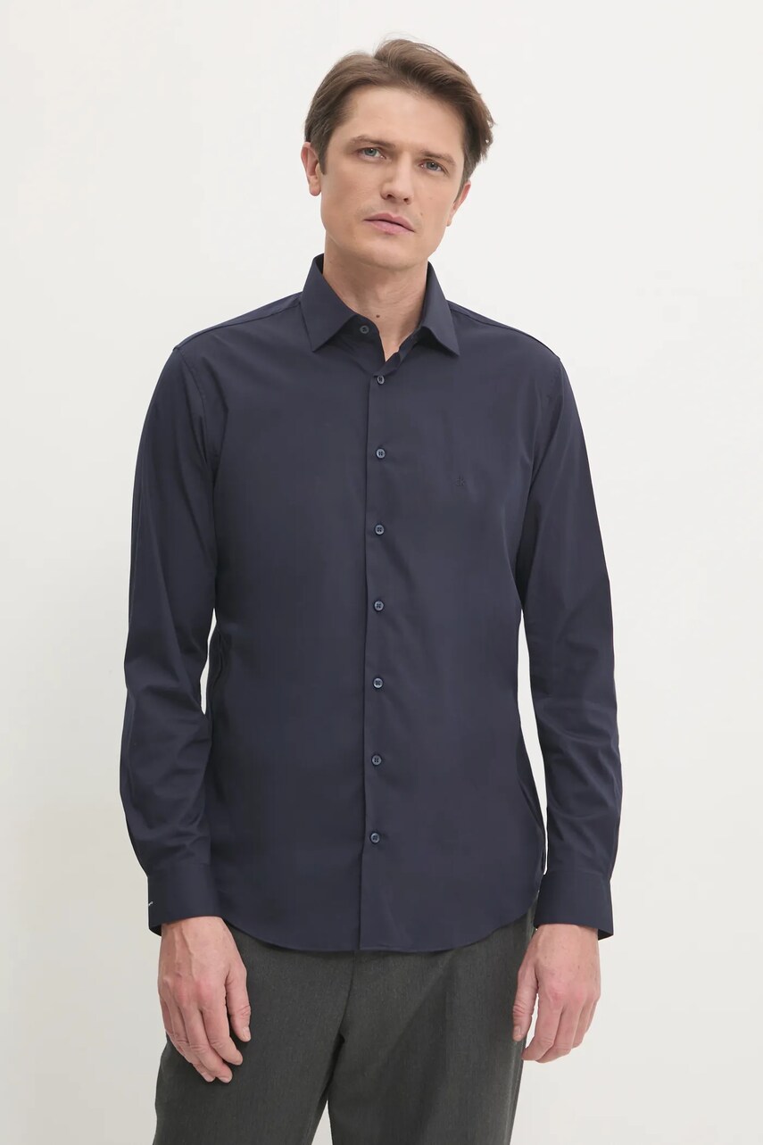 Levně Košile Calvin Klein pánská, tmavomodrá barva, regular, s klasickým límcem, K10K109509