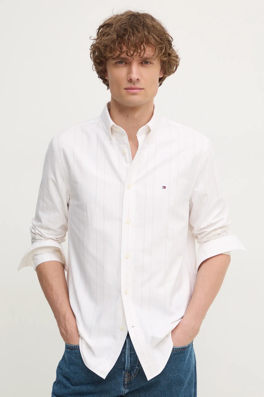 Levně Bavlněná košile Tommy Hilfiger béžová barva, regular, s límečkem button-down, MW0MW37569