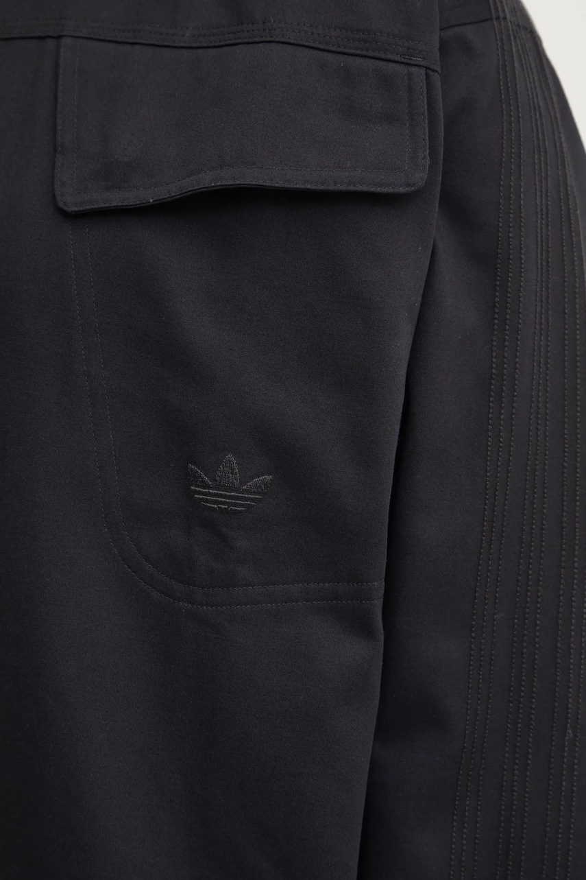 Бавовняна сорочка adidas Originals Essential чоловіча колір чорний relaxed класичний комір JC9602 