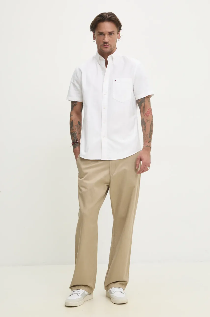 Хлопковая рубашка Tommy Hilfiger мужская цвет белый regular воротник button-down MW0MW36272 Хлопковая рубашка Tommy Hilfiger мужская цвет белый regular воротник button-down MW0MW36272