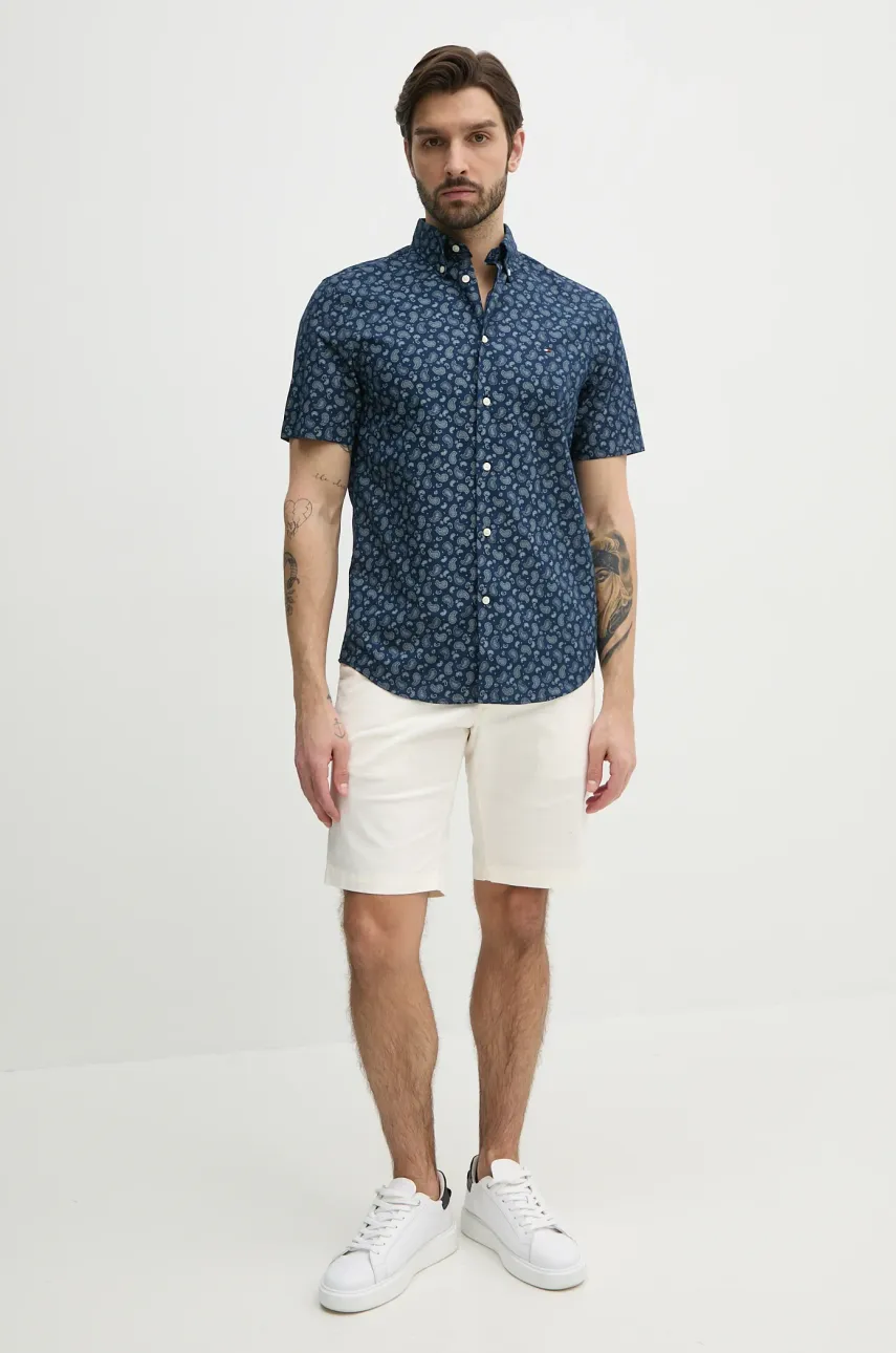 Рубашка с примесью льна Tommy Hilfiger мужская цвет синий regular воротник button-down MW0MW38566 Рубашка с примесью льна Tommy Hilfiger мужская цвет синий regular воротник button-down MW0MW38566