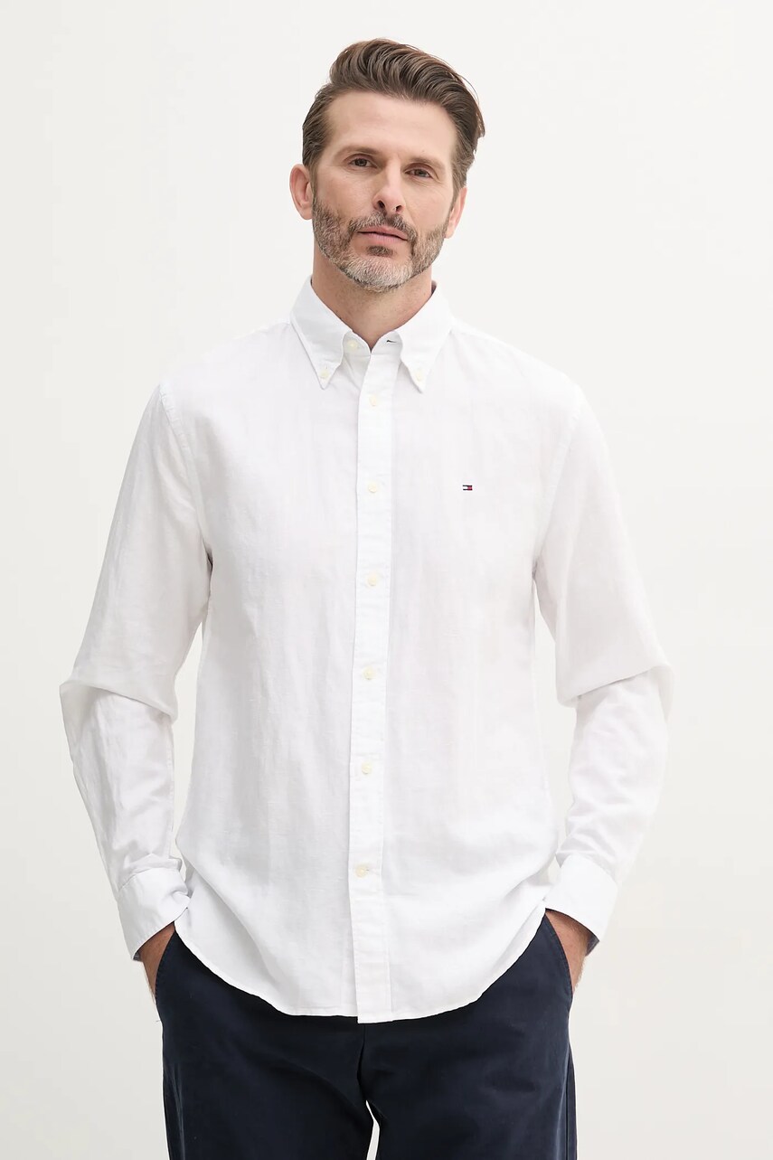 Levně Košile s příměsí lnu Tommy Hilfiger pánská, bílá barva, regular, s límečkem button-down, MW0MW40702