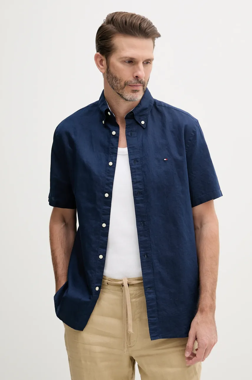 Levně Košile s příměsí lnu Tommy Hilfiger pánská, tmavomodrá barva, regular, s límečkem button-down, MW0MW40703