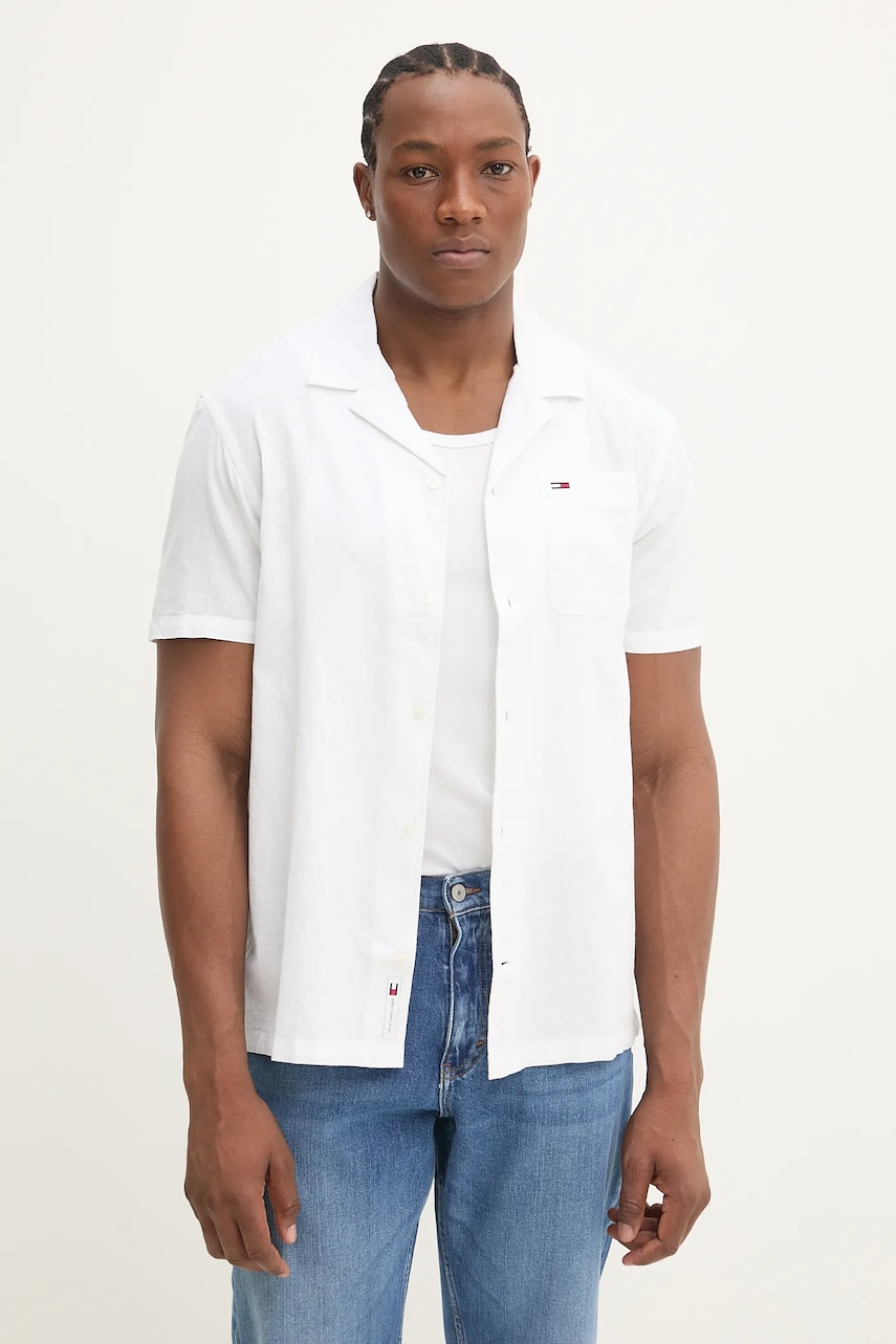 Tommy Jeans cămașă din amestec de in bărbați, culoarea alb, cu guler button-down, regular, DM0DM20895 Tommy Jeans cămașă din amestec de in bărbați, culoarea alb, cu guler button-down, regular, DM0DM20895