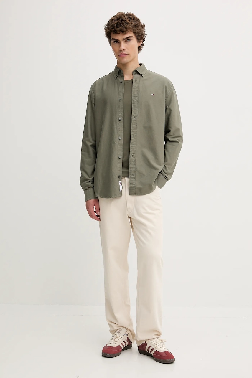 Хлопковая рубашка Tommy Jeans цвет серый regular воротник button-down DM0DM21298 Хлопковая рубашка Tommy Jeans цвет серый regular воротник button-down DM0DM21298