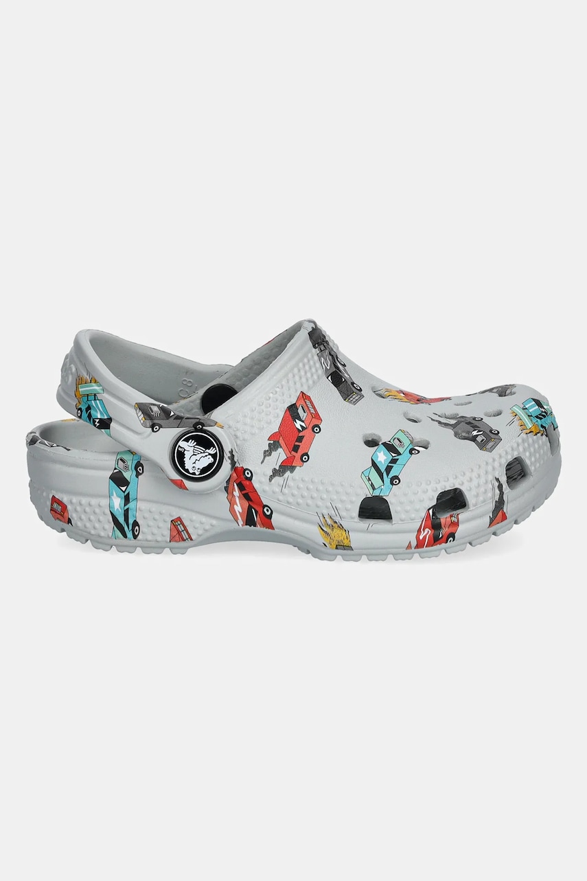Шлепанцы Crocs CLASSIC RACE CARS GRAPHIC CLOG KIDS цвет серый 210992 Шлепанцы Crocs CLASSIC RACE CARS GRAPHIC CLOG KIDS цвет серый 210992