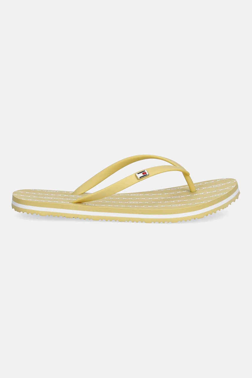Вьетнамки Tommy Hilfiger HILFIGER STRAP BEACH SANDAL цвет жёлтый на плоском ходу FW0FW08518 Вьетнамки Tommy Hilfiger HILFIGER STRAP BEACH SANDAL цвет жёлтый на плоском ходу FW0FW08518