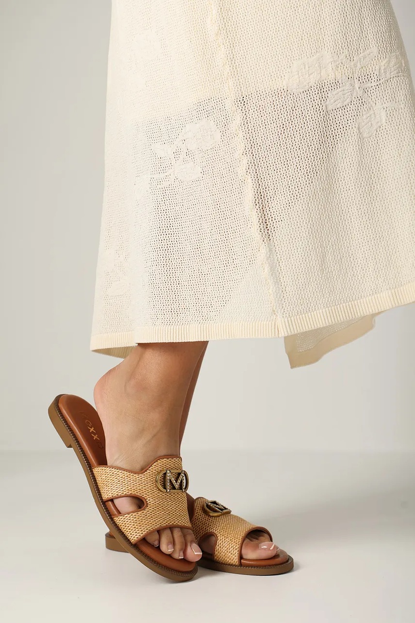 Παντόφλες Mexx NYLA ZUMO χρώμα: καφέ, MI001602351W φωτογραφία