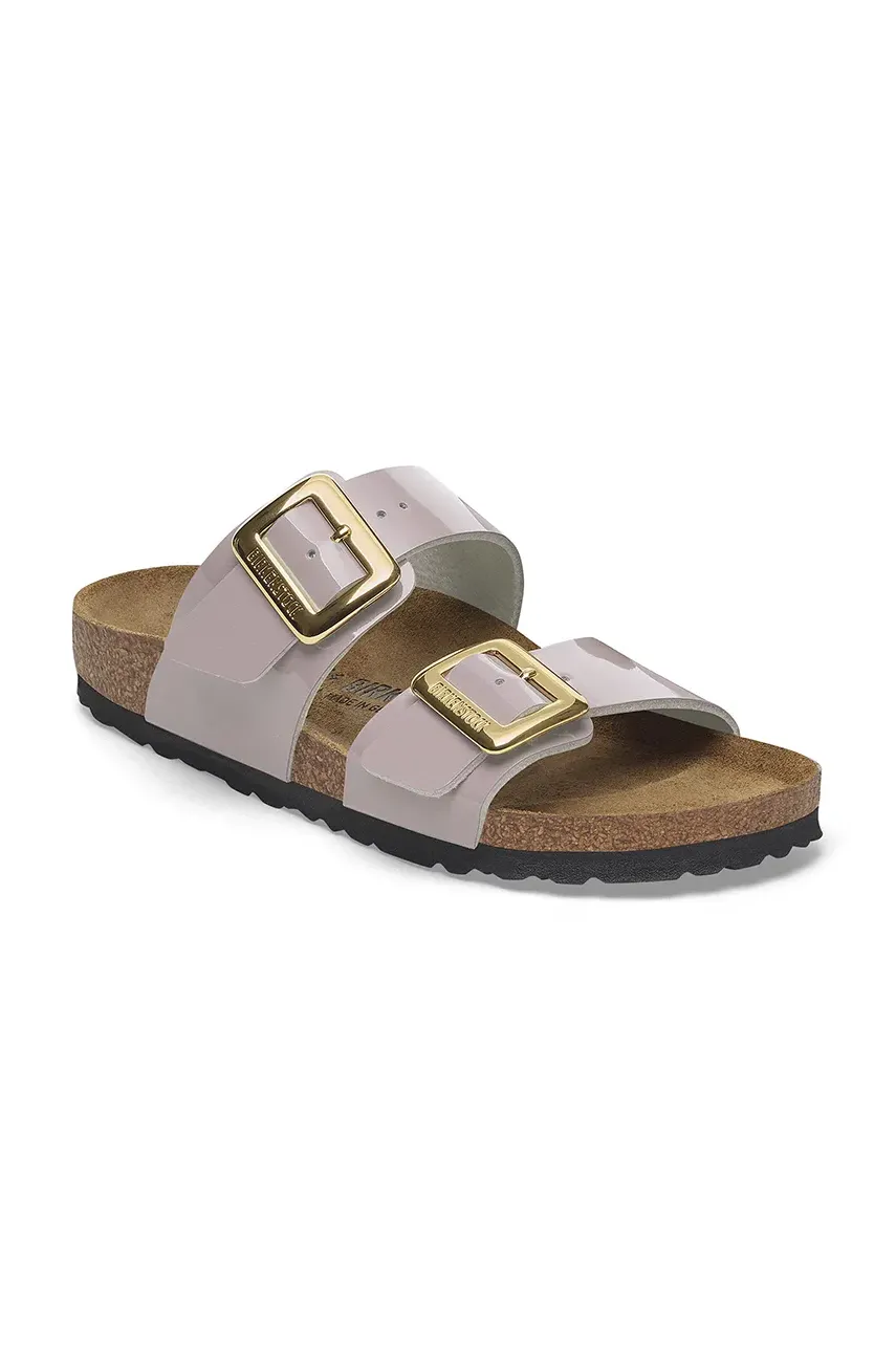 Шлепанцы Birkenstock Sydney Patent Cushion Buckle женские цвет фиолетовый 1029473 Шлепанцы Birkenstock Sydney Patent Cushion Buckle женские цвет фиолетовый 1029473