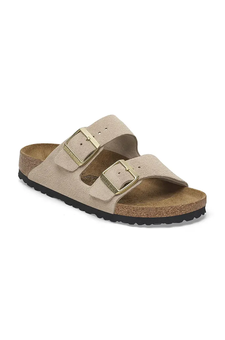 Замшевые шлепанцы Birkenstock Arizona женские цвет бежевый 1029260 Замшевые шлепанцы Birkenstock Arizona женские цвет бежевый 1029260