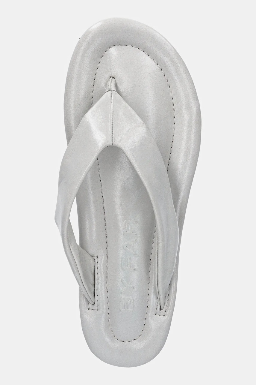 Δερμάτινες σαγιονάρες By Far γυναικείες, χρώμα: άσπρο, MWFFO001CL034WH025PL φωτογραφία