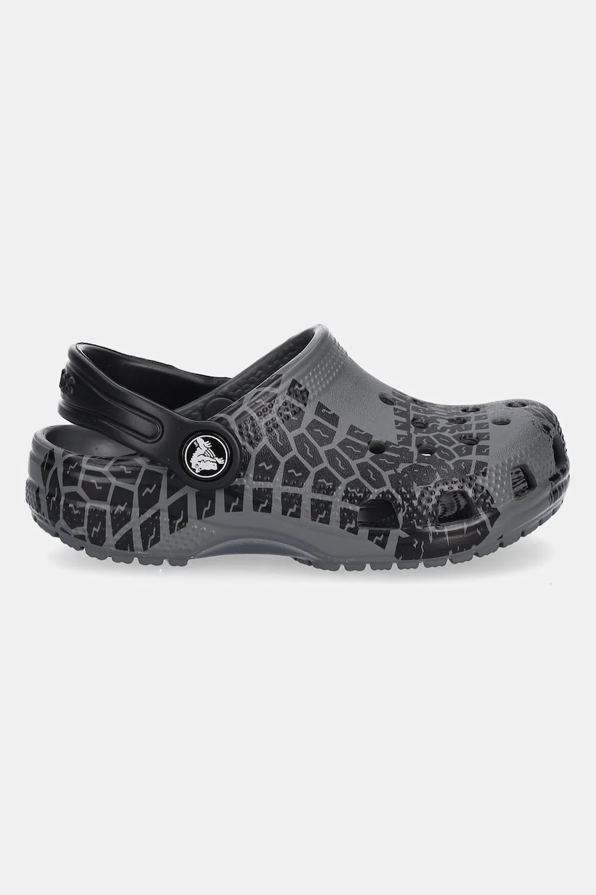 Шлепанцы Crocs CLASSIC TIRE PRINT CLOG T цвет серый 211267 Шлепанцы Crocs CLASSIC TIRE PRINT CLOG T цвет серый 211267