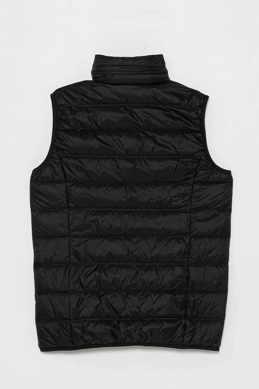 Детский пуховой безрукавник EA7 Emporio Armani цвет чёрный 7B000034 AF12477 Детский пуховой безрукавник EA7 Emporio Armani цвет чёрный 7B000034 AF12477