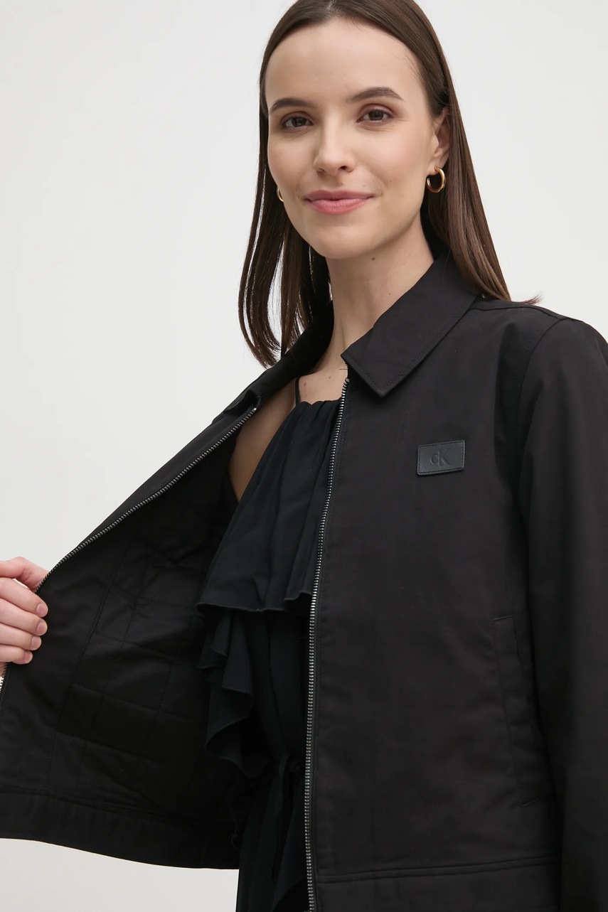 Куртка Calvin Klein Jeans жіноча колір чорний перехідна J20J224703 