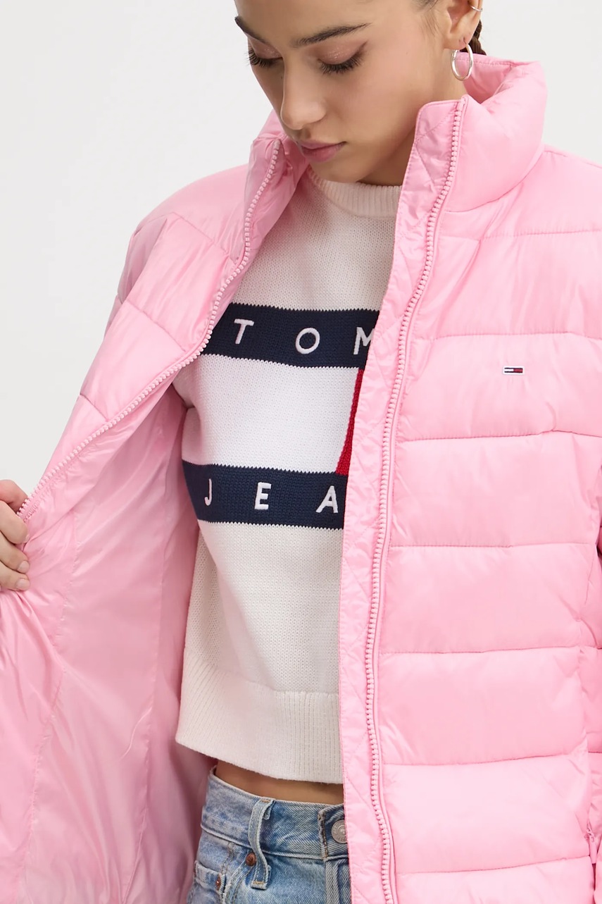 Куртка Tommy Jeans жіноча колір рожевий зимова DW0DW19312 