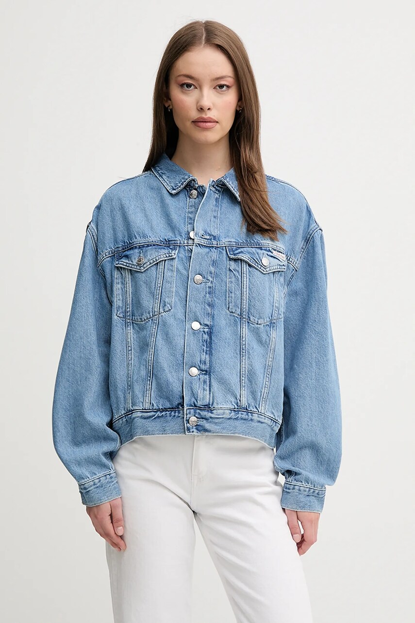 Levně Džínová bunda Calvin Klein Jeans modrá barva, přechodná, oversize, J20J225182