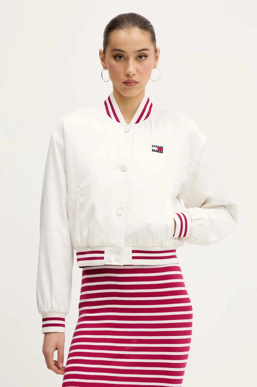 Tommy Jeans geacă bomber culoarea bej, de tranzitie, DW0DW20229 Tommy Jeans geacă bomber culoarea bej, de tranzitie, DW0DW20229