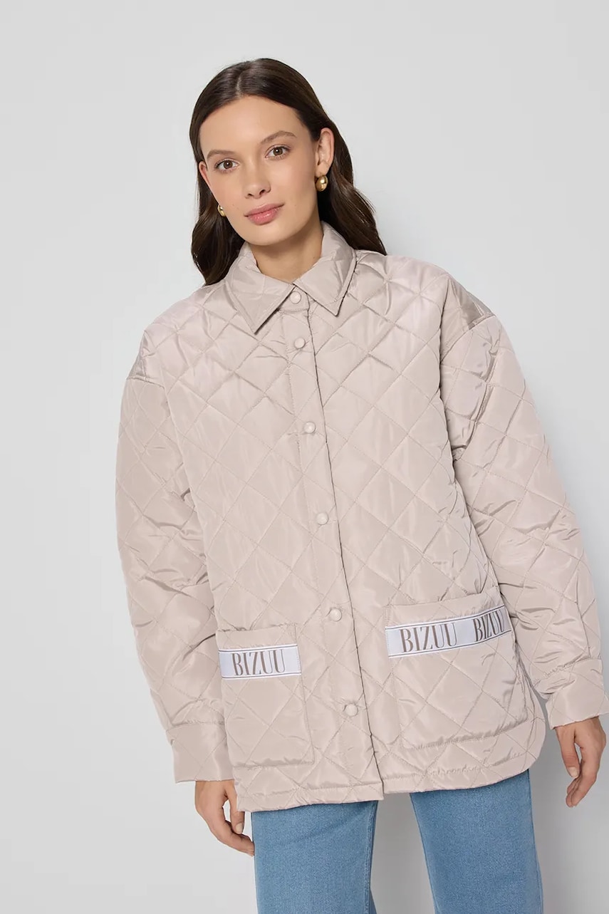 Куртка Bizuu MARIN цвет бежевый переходная oversize MARIN_BEŻOWY_SS25 Куртка Bizuu MARIN цвет бежевый переходная oversize MARIN_BEŻOWY_SS25