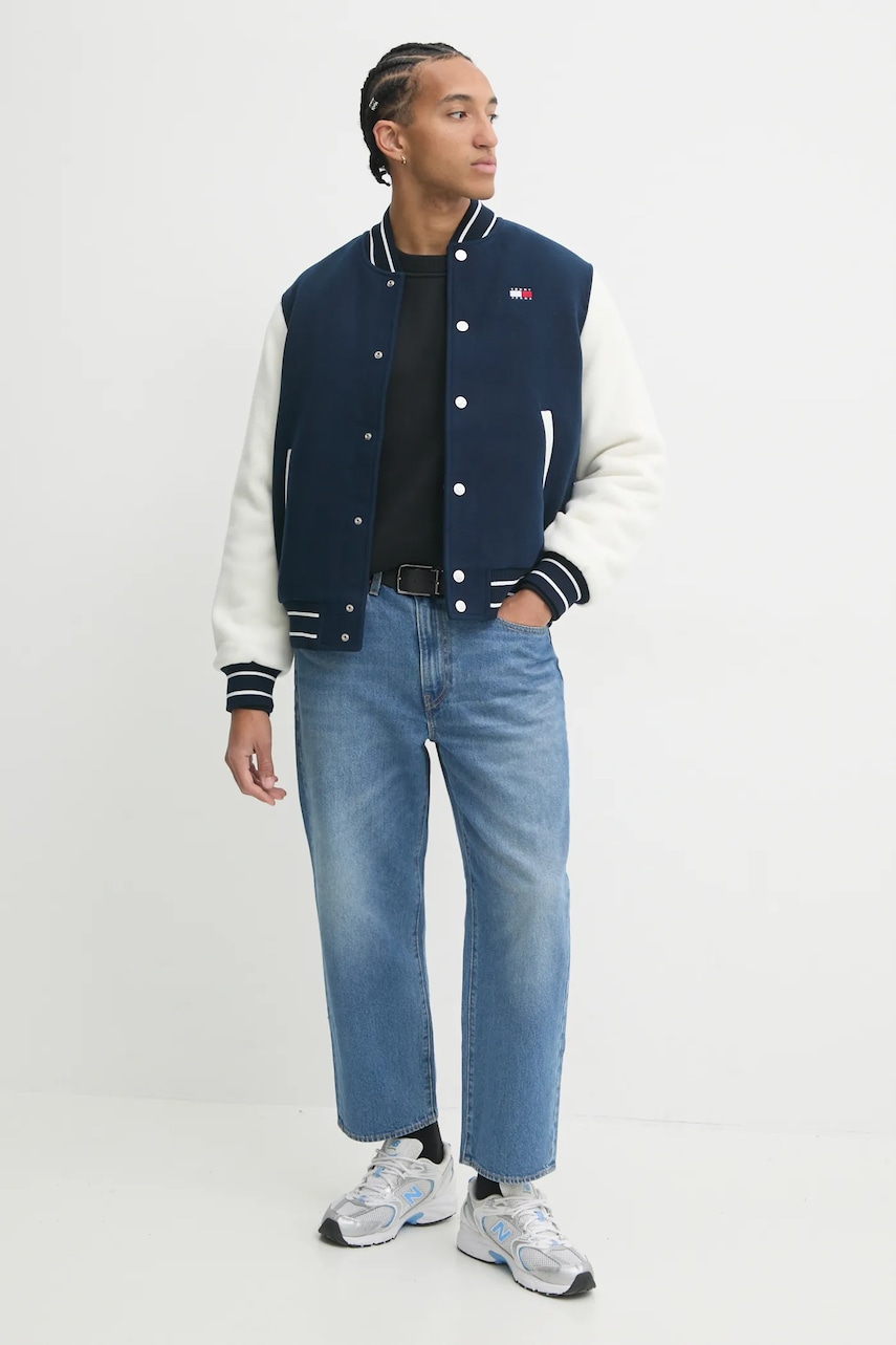 Куртка с примесью шерсти Tommy Jeans цвет синий переходная DM0DM20216 Куртка с примесью шерсти Tommy Jeans цвет синий переходная DM0DM20216