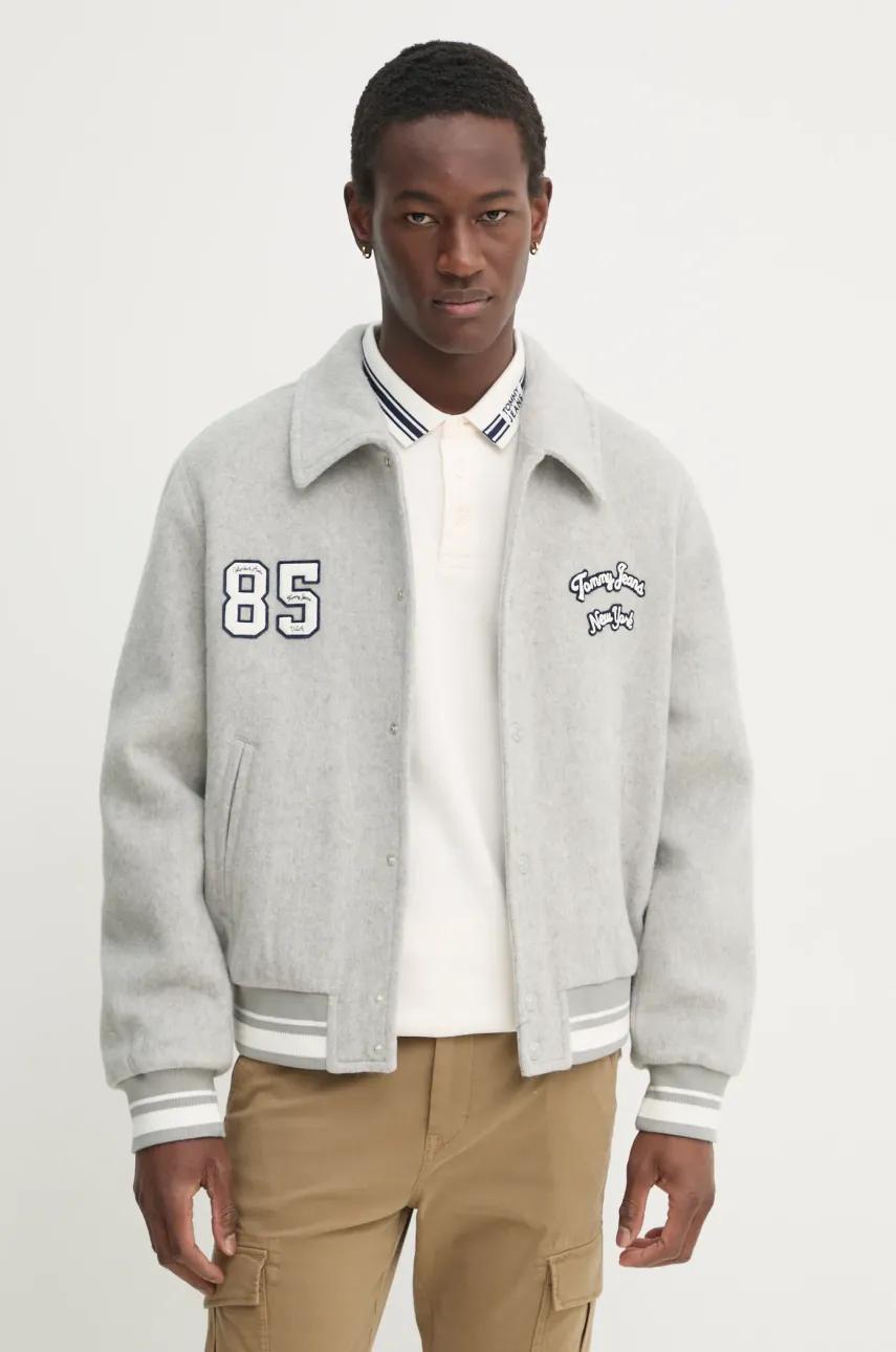 Tommy Jeans geaca barbati, culoarea gri, de tranzitie, DM0DM21119