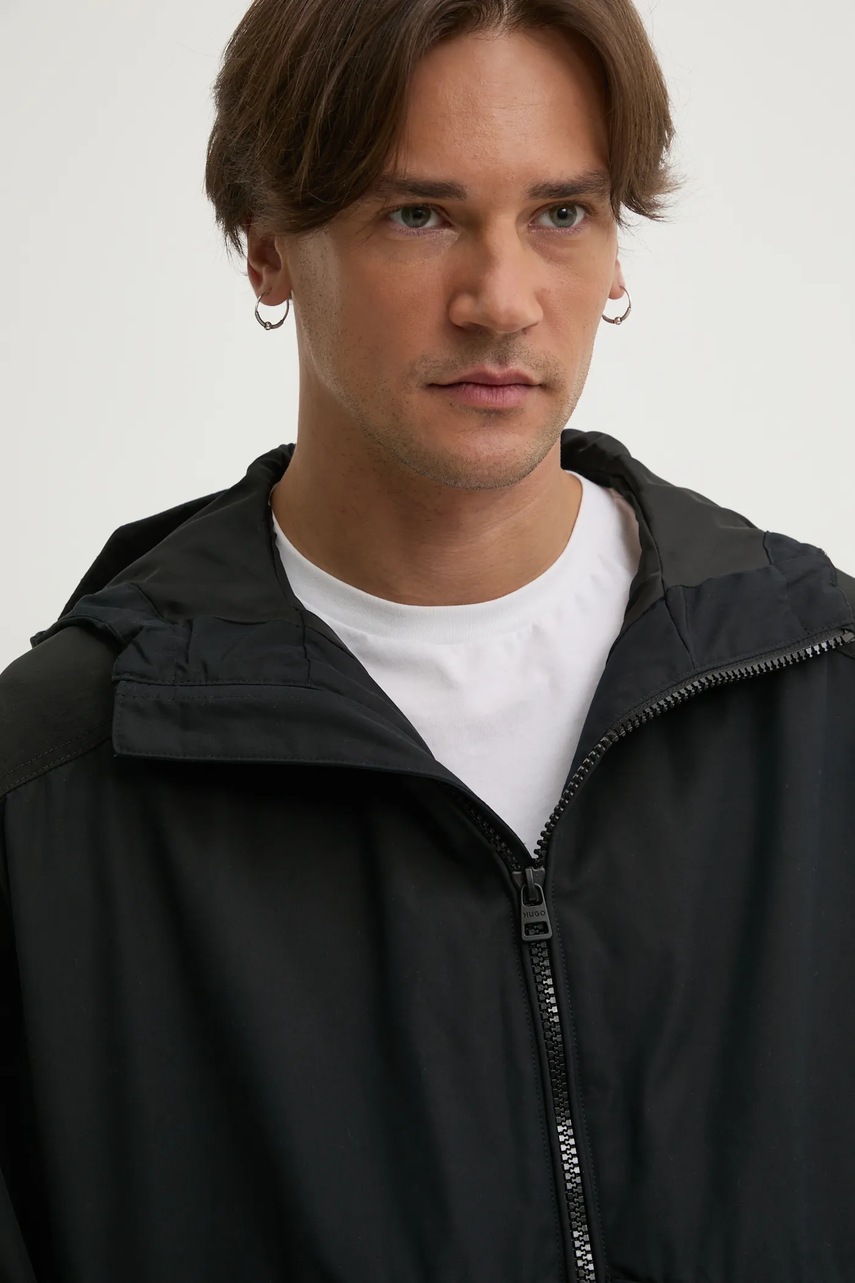 Куртка HUGO чоловіча колір чорний перехідна oversize 50531882 