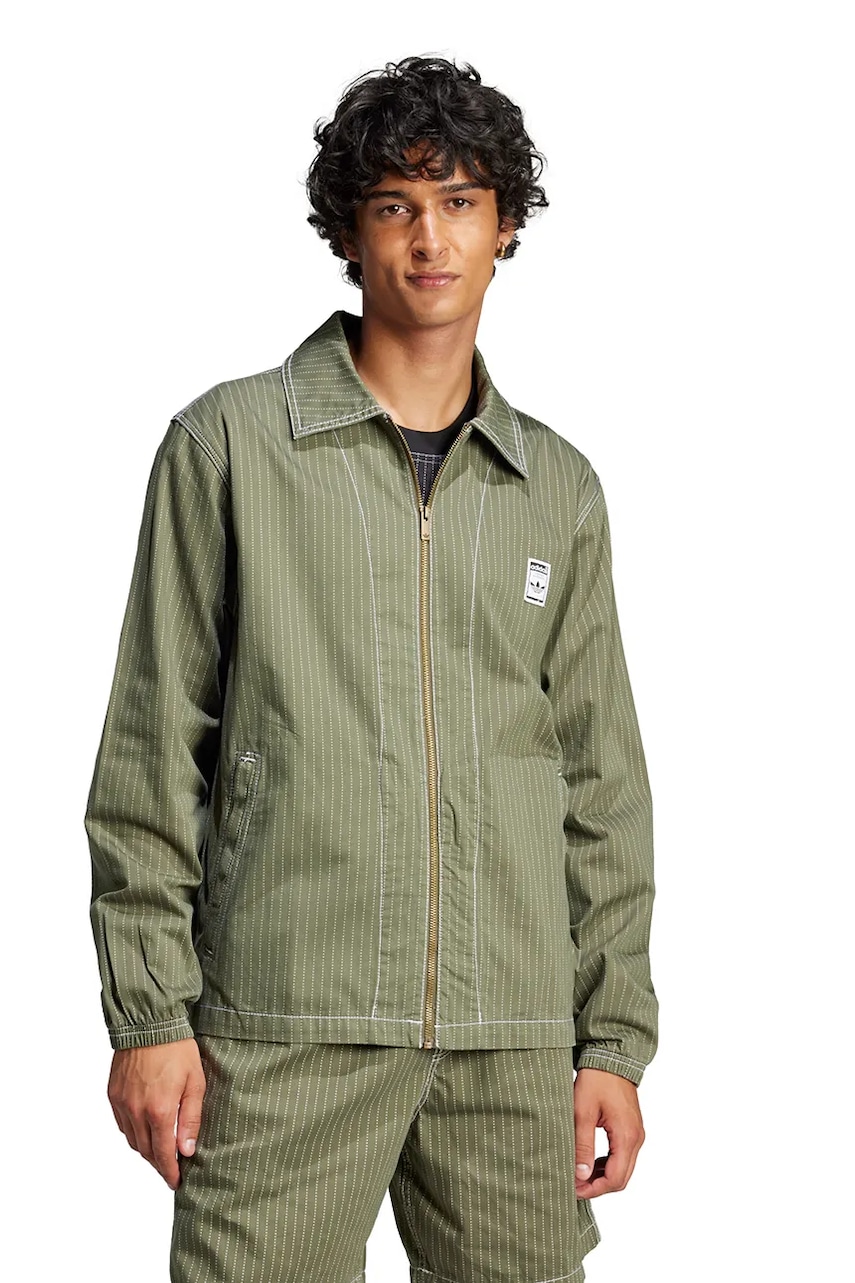 adidas Originals geacă tip cămașă Wabash Nylon Coach bărbați, culoarea verde, de tranzitie, JP4484